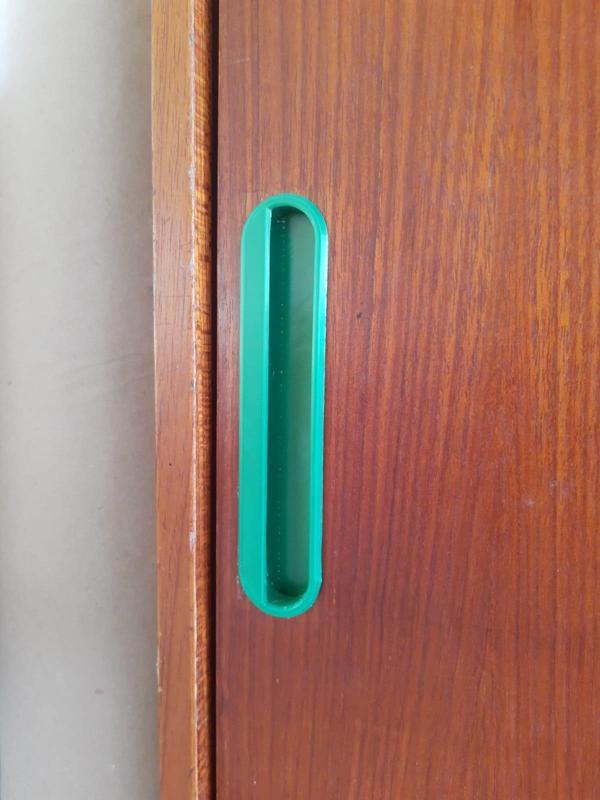 Cabinet handle