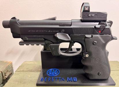 Beretta M9/92FS - Display Stand