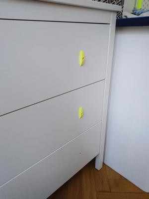 Child-resistant handle