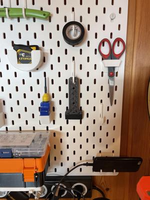 Scraper with replaceable blade - modified for IKEA SKADIS hanger