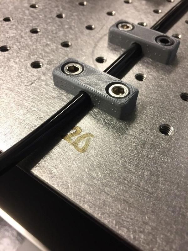 1/4 Hose holder for optical table