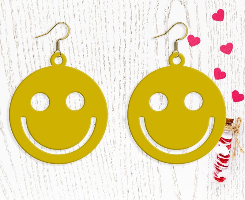Happy face earring