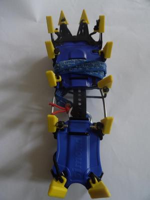 protection crampon de montagne / mountain protection crampon