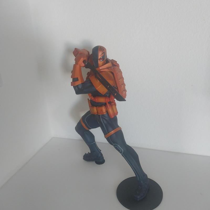 Deathstroke ArtFX Statue replacement sword blade/stand