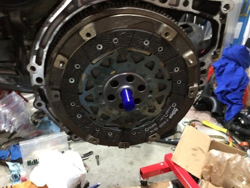 Clutch centering tool for Mini Cooper vehicles