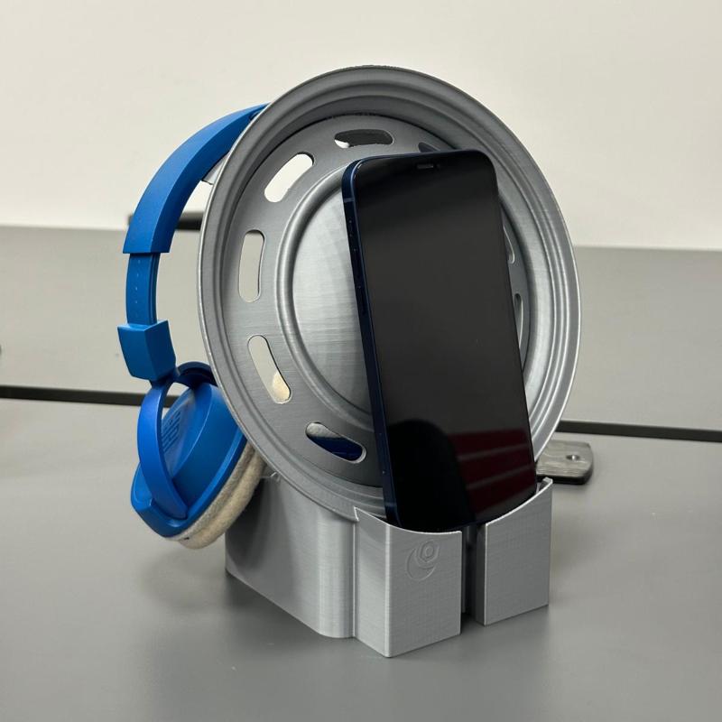 FUSCA Smartphone and Headphone Holder - NemNaLua