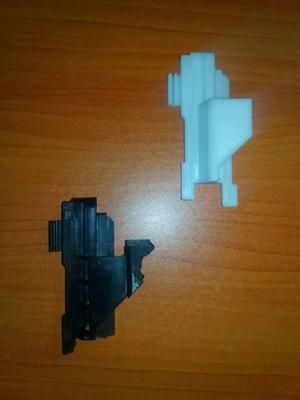 Mitsubishi strained from the sunroof