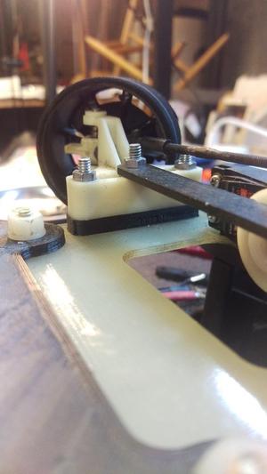 RC10L front ride height blocks