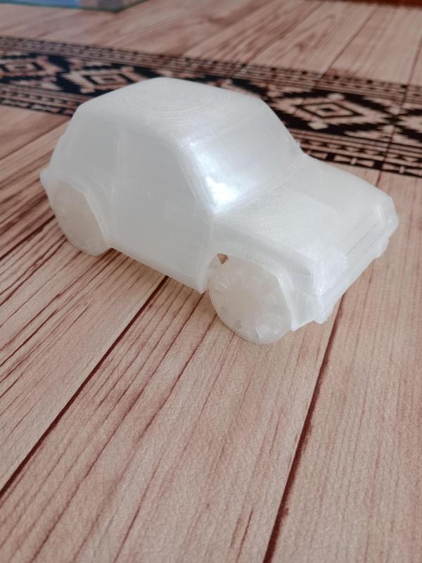 Toy car with suspension V13 Renault 5