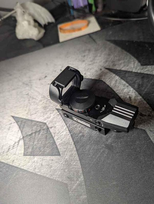 Airsoft sight protector 