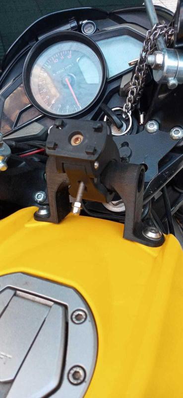 Cell phone holder Bajaj Pulsar Rouser NS 200
