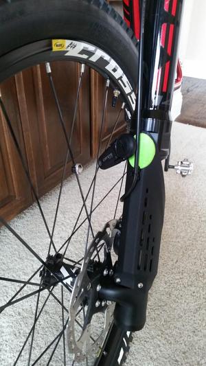 2015 Cannondale SuperMax 2.0 Lefty, Cateye Strada Slim Sensor Mount