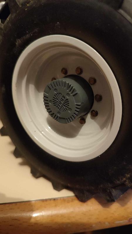 Bruder Claas Xerion 5000 hub cap