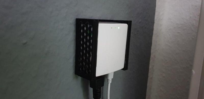 GL iNet 150M Wall mount