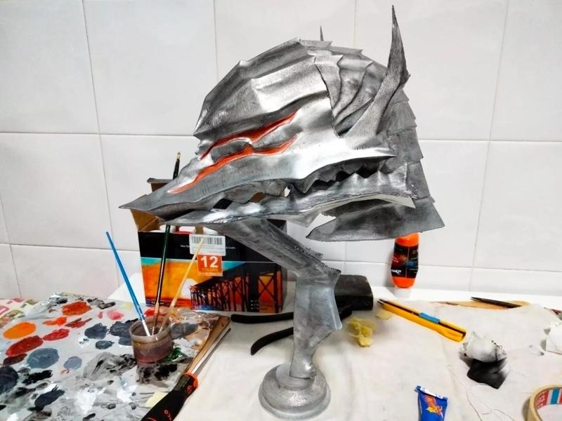 ESCULTURA CASCO BERSERK