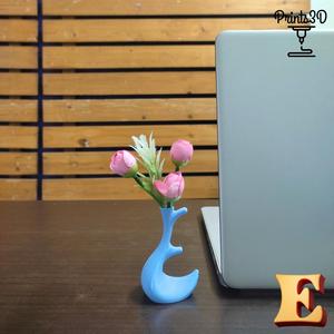 E Vase/pot
