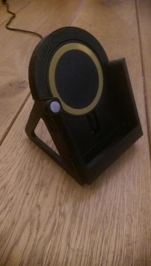 IQ Stand for HTC One M8 in waterproof dot view case