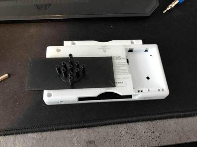 Speaker holes guide