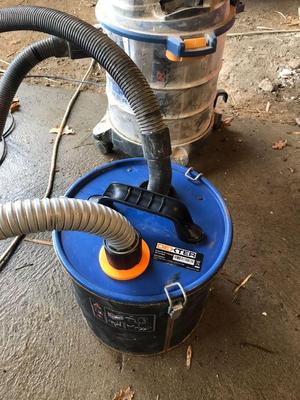 tube guide - Dexter Vaccum Cleaner