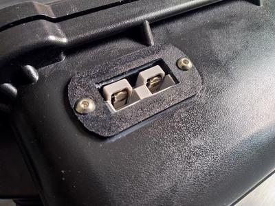 Anderson connector flush mount
