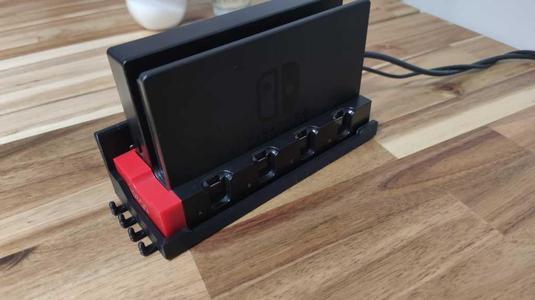 Wandhalter / Wallmount Switch mit / with Joy-Con Ladegerät / Charger
