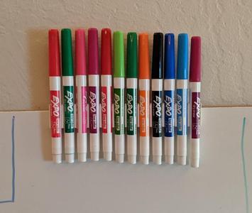 Whiteboard pen holder