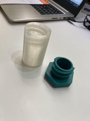 Threaded can