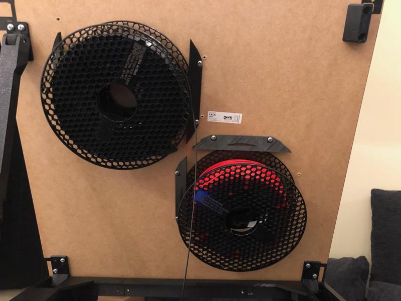 Filament roll holder