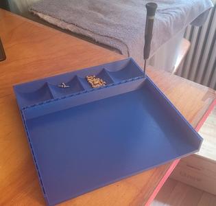 Screw Tray workplace