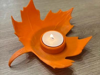Maple leaf tealight holder