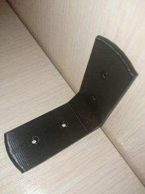 Reinforced corner