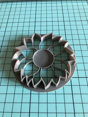 Sunflower-shaped cookie cutter