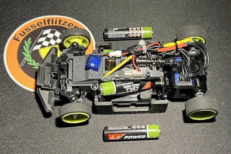 MR-04 Evo 2 AAA Cell Remove Tool (not for MR-03)