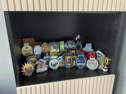 Medal organizer holder organiser