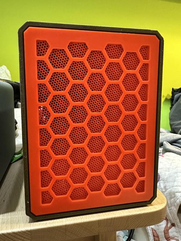 QNAS honeycomb cover