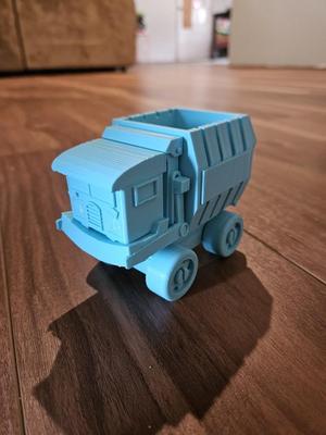 Garbage Vehicle with Duplo Base