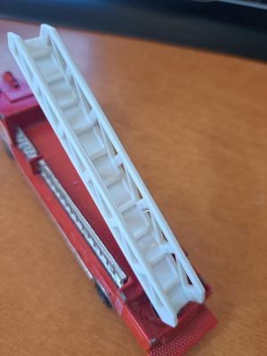 Fire truck ladder