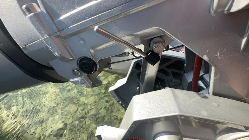 Torqeedo Cruise 2.0/4.0 Tilt Release Lever Fixation