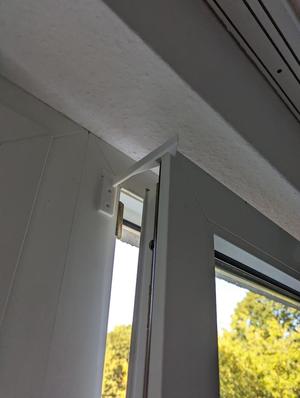 Cat guard/window lock