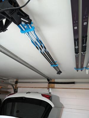 T Ceiling Hangar Mirrored Nordic Ski Pole