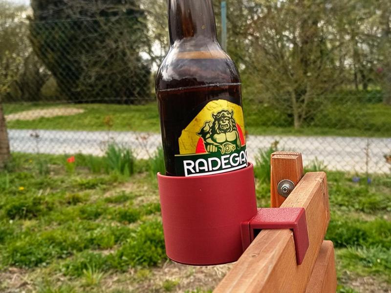 Bench beer holder