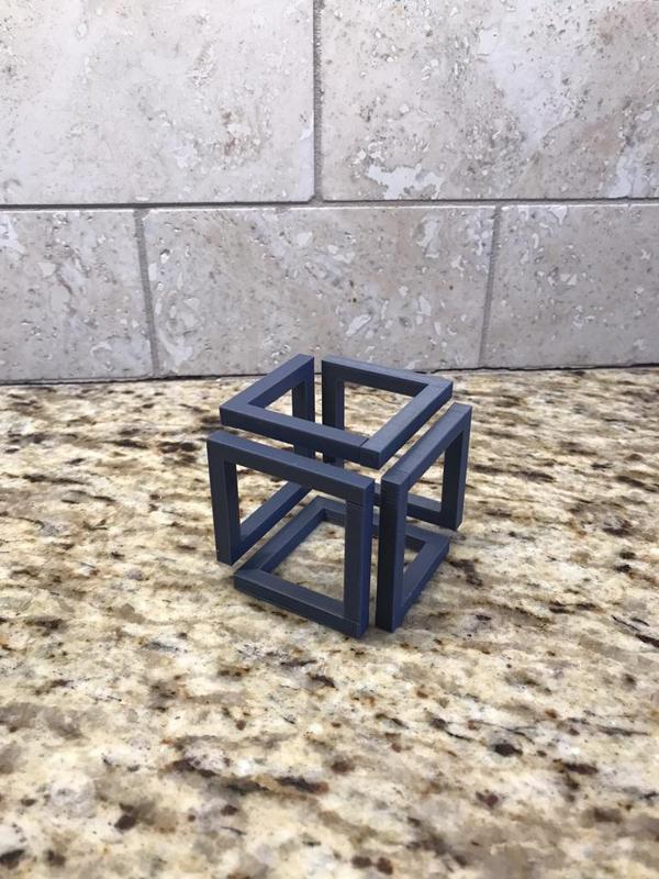 yet another illusion cube (very simple)