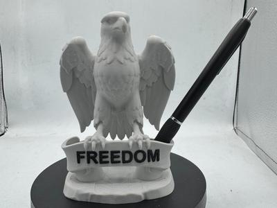 Patriotic Freedom Banner Eagle Pen Holder