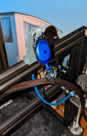Zippy cable holder