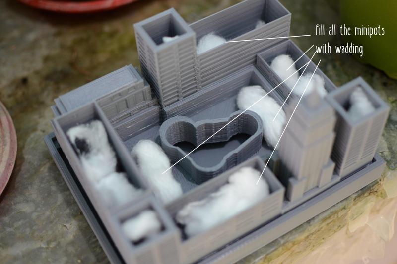 New York Self-Watering Pot