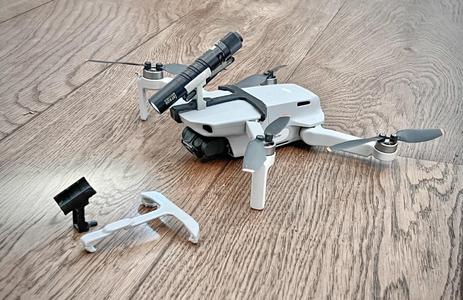 DJI mini 2 - Olight (i3T) AAA flashlight holder