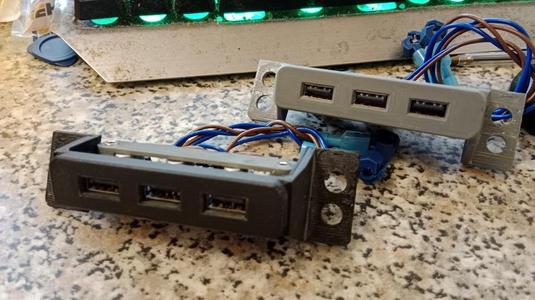 Nissan LEaf Charger 3 quick ports