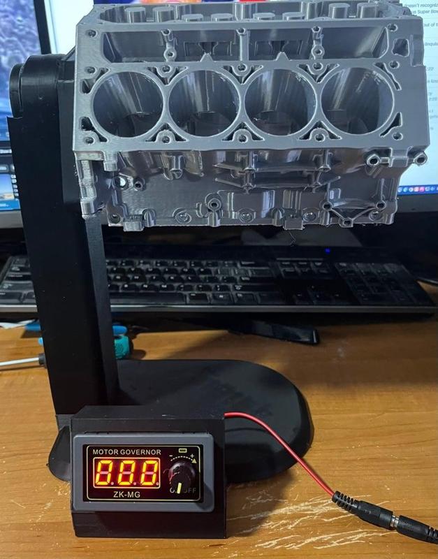 LS3 Engine Display Stand with controller