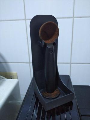 Ground coffee spoon holder