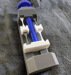 Comparative filament strain tester